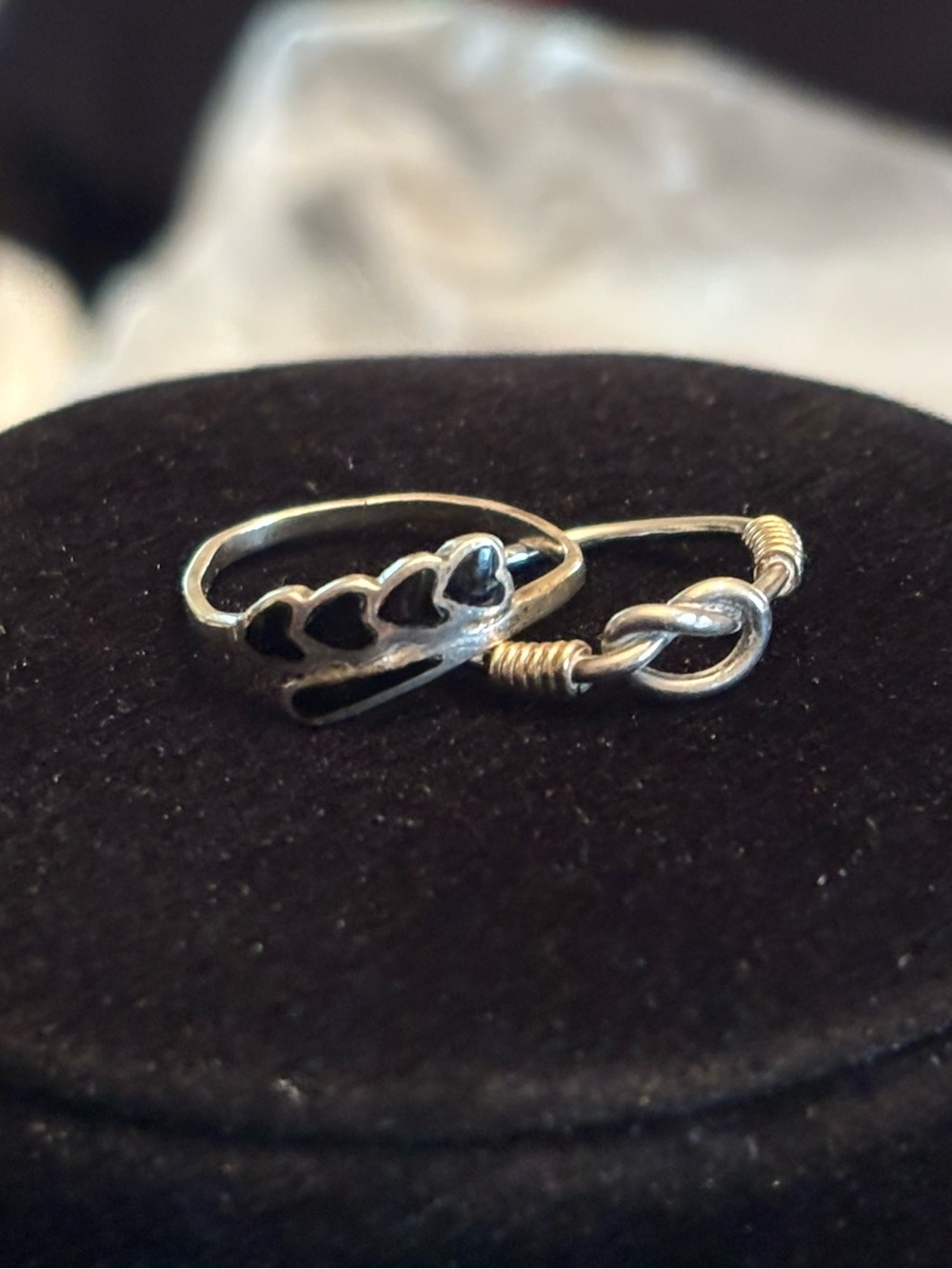 Pair of 925 Sterling Silver Pinky Rings – Lover’s Knot & Black Enamel Hearts - Picture 1 of 6
